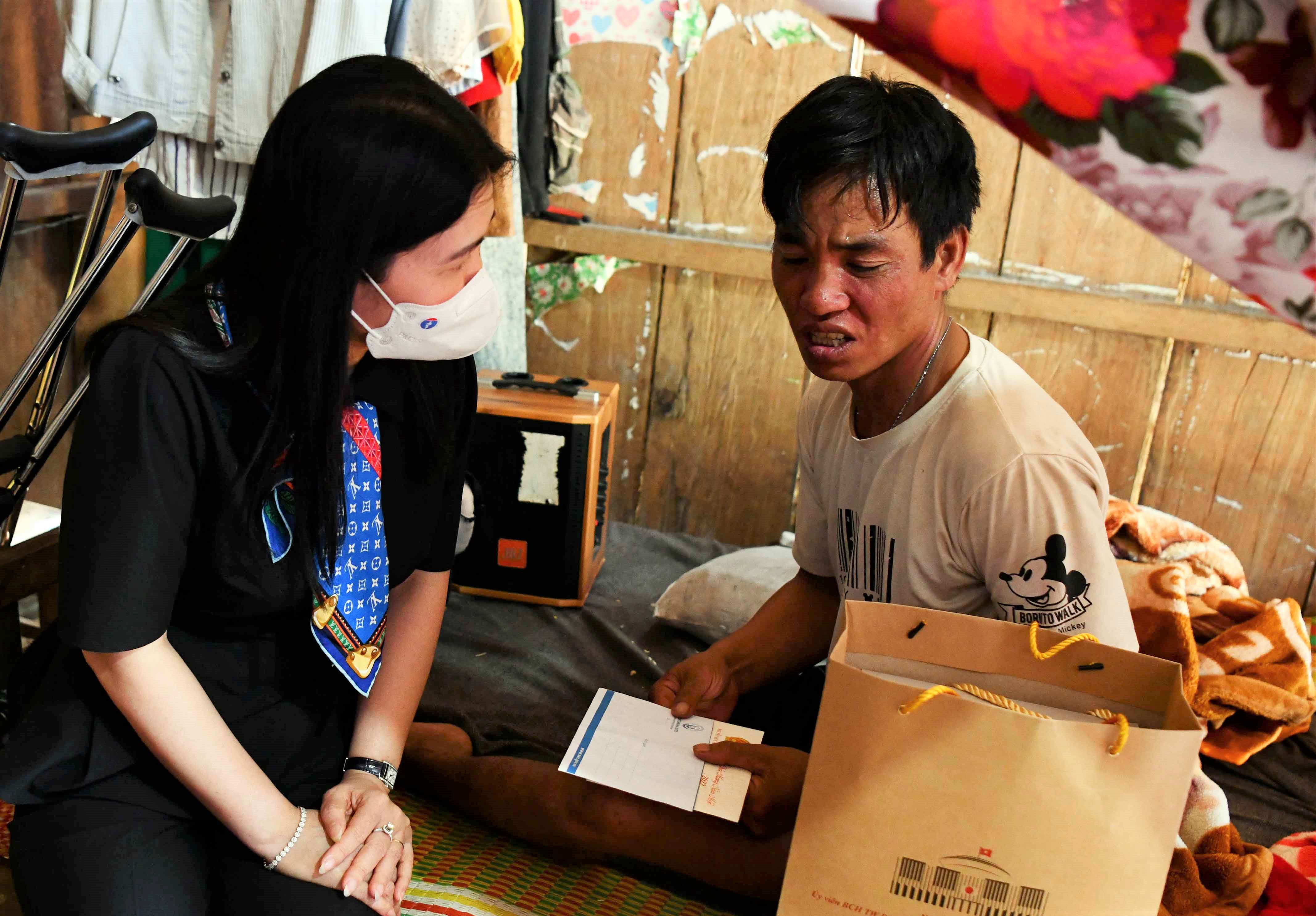 Gác lại âu lo, đồng bào dân tộc vùng cao Phước Sơn đón Tết